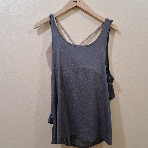 Lululemon reenergized 2 in 1 tank - Picture 4 of 8